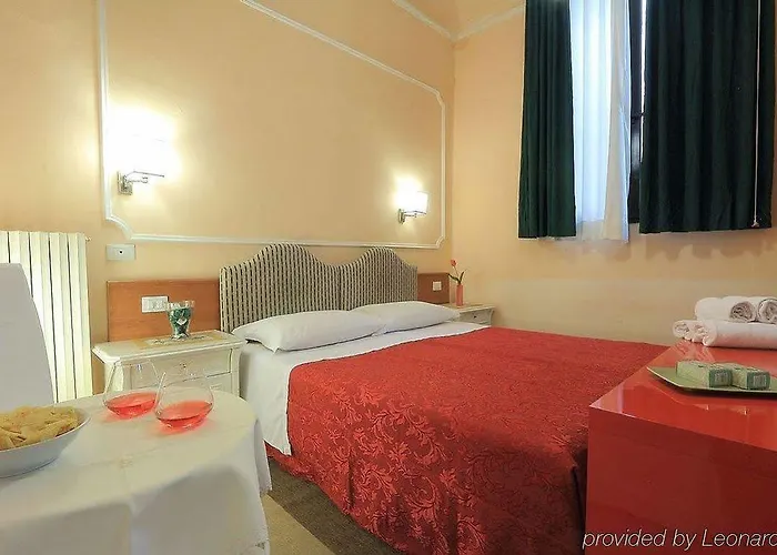 Отель Toscana 2*