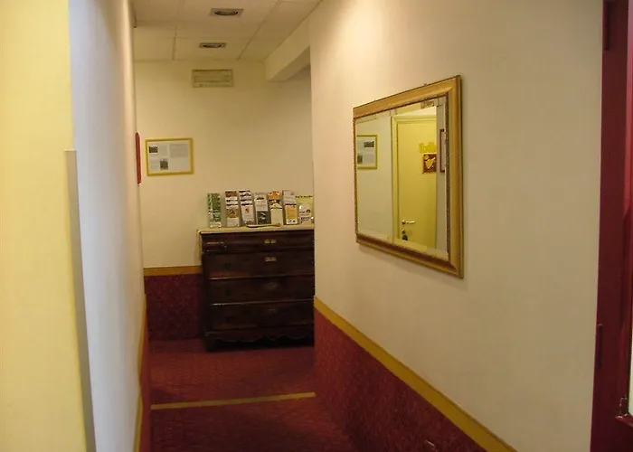 Hotel Toscana 2*